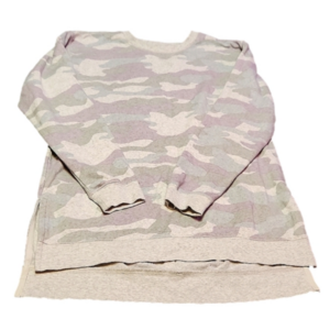 𝅺maurices camo sweatshirt